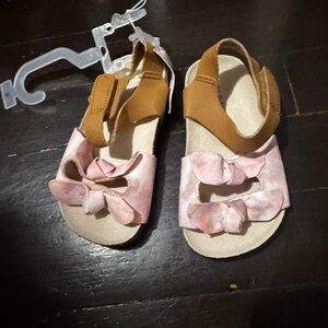 Old Navy Kids Sandals with Pink and Tan Bows